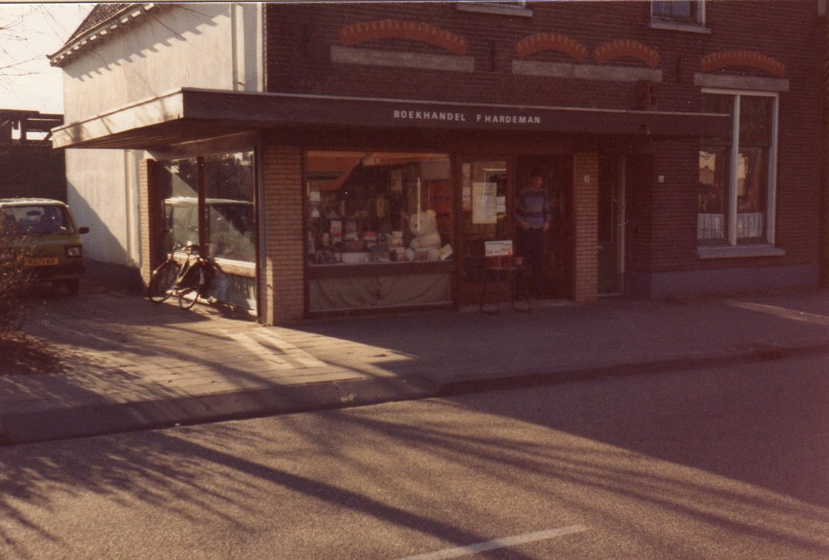 Eerste winkel Brouwerstraat Eerste winkel Brouwerstraat